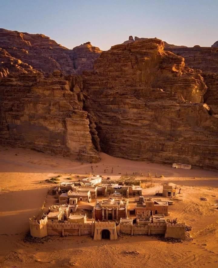 Tamim Luxury Wadi Rum Camp Екстериор снимка