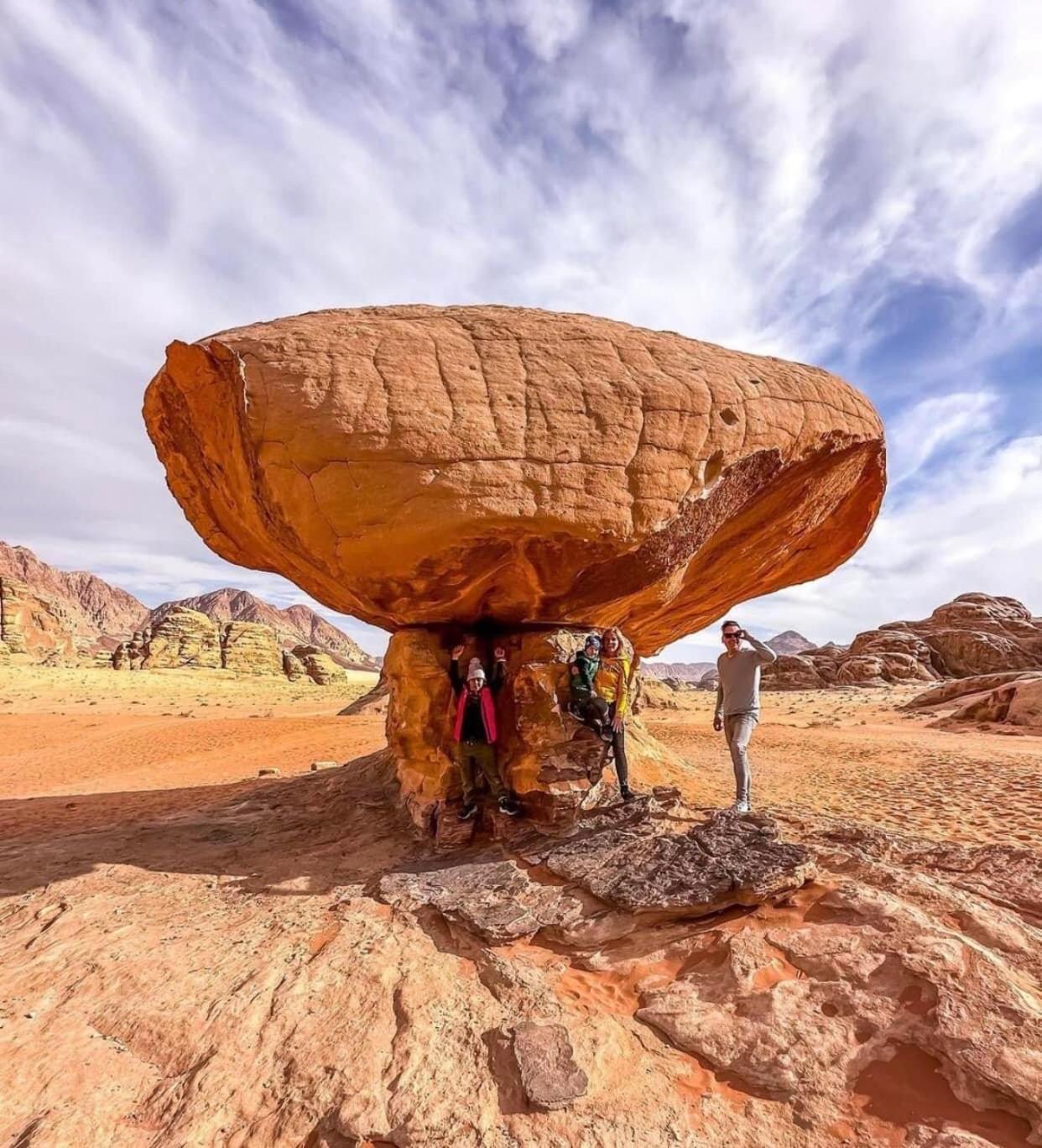 Tamim Luxury Wadi Rum Camp Екстериор снимка