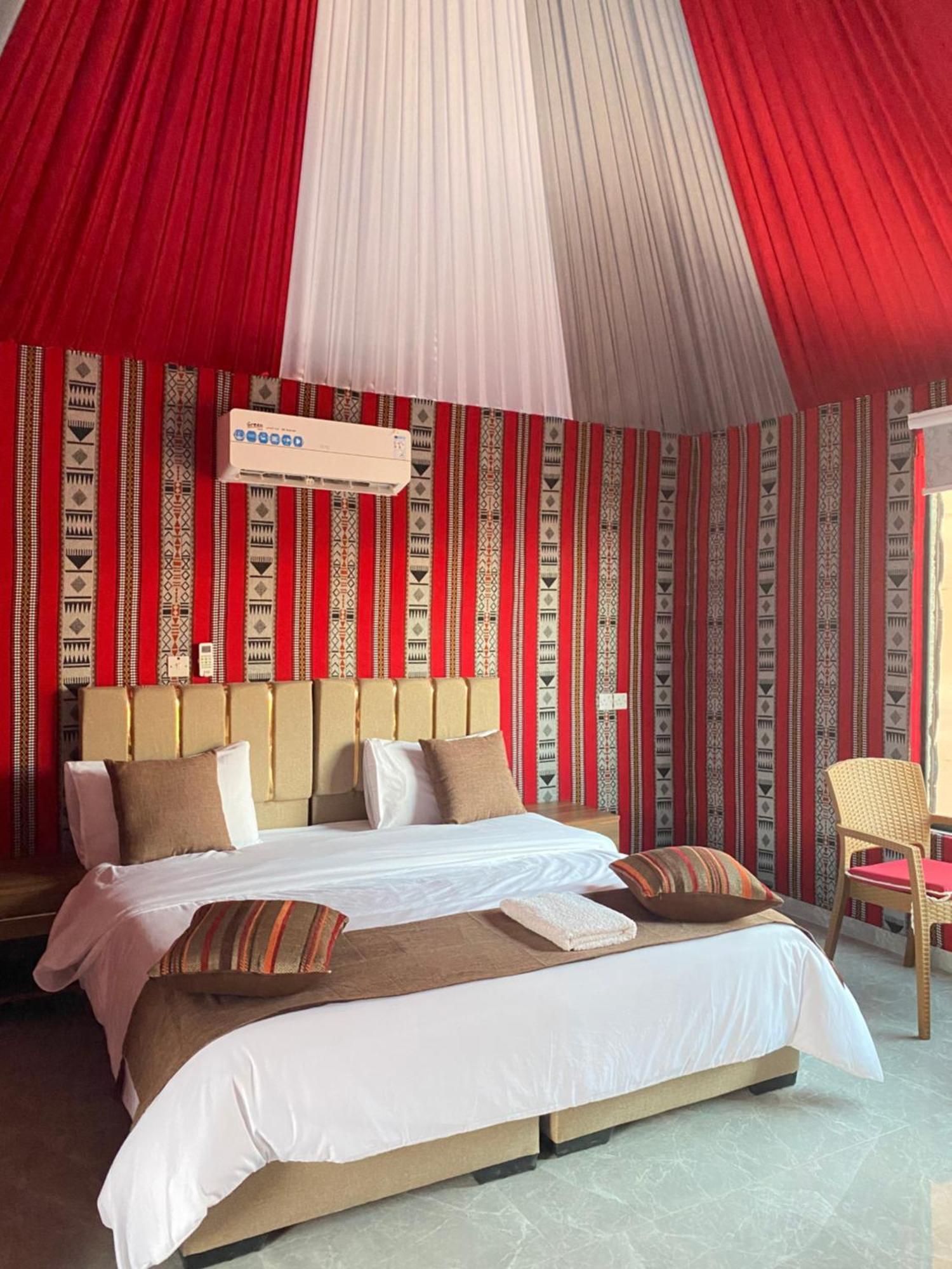 Tamim Luxury Wadi Rum Camp Екстериор снимка