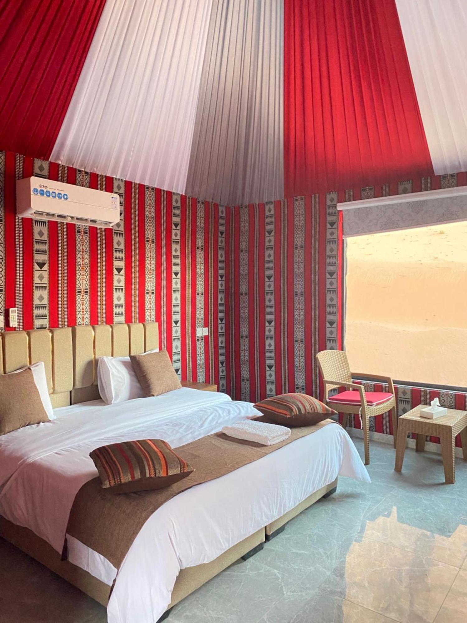 Tamim Luxury Wadi Rum Camp Екстериор снимка